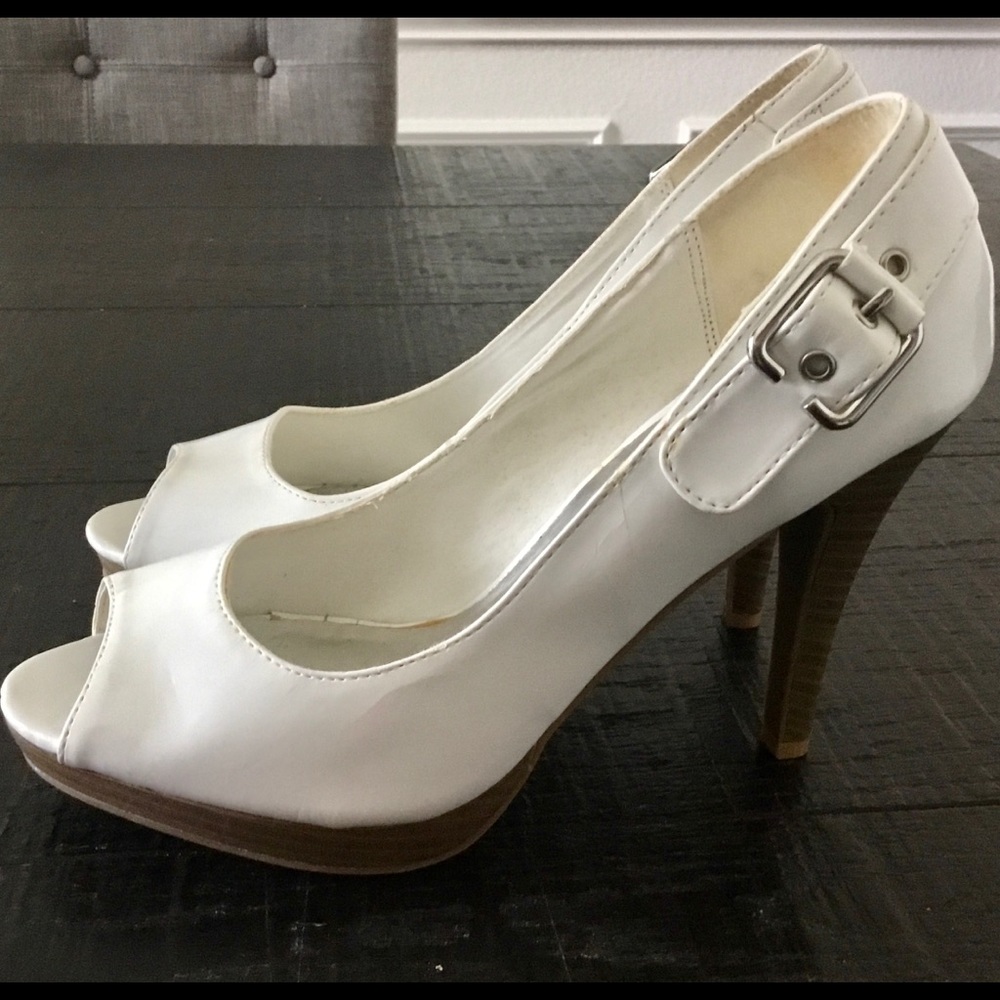 White Pumps w/Buckle Detail